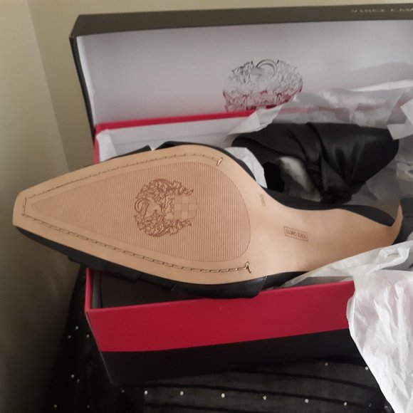 NIB Vince Camuto Senai Knot Pumps Size 12 - Picture 3 of 4